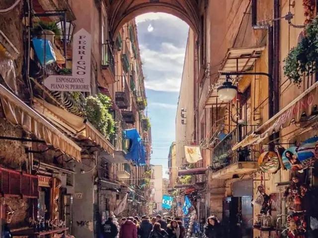 La Casetta In Centro Naples Luaran gambar